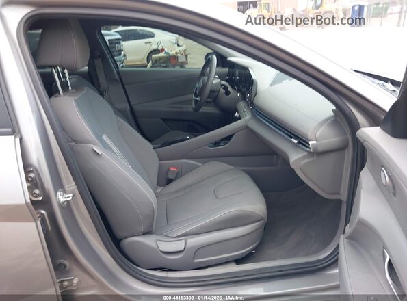 KMHLM4DG2RU788698 2024 HYUNDAI ELANTRA Gray Widok wnętrza z przodu