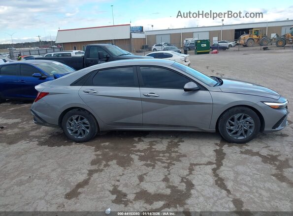 KMHLM4DG2RU788698 2024 HYUNDAI ELANTRA Gray Widok wnętrza z tyłu