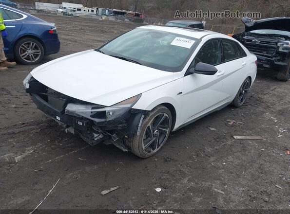 KMHLR4AF1PU627561 2023 HYUNDAI ELANTRA White Vista tres cuartos delantera izquierda