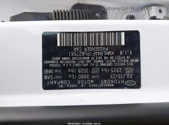KMHLR4AF1PU627561 2023 HYUNDAI ELANTRA White Vista del compartimento del motor