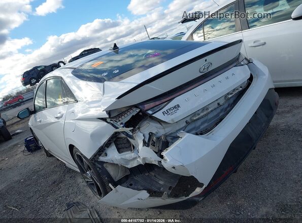KMHLR4AFXNU309970 2022 HYUNDAI ELANTRA White Widok z przodu