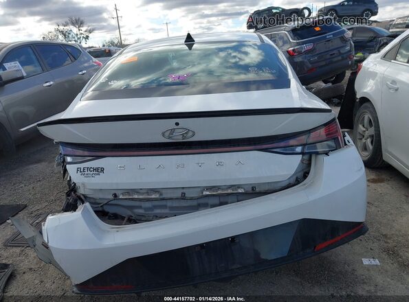 KMHLR4AFXNU309970 2022 HYUNDAI ELANTRA White 