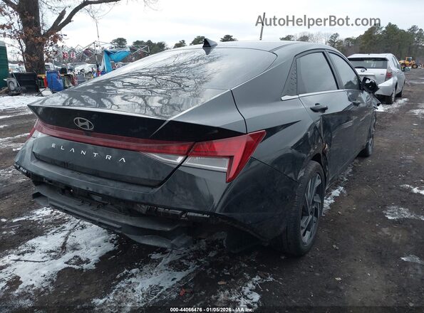 KMHLS4DG1RU749820 2024 HYUNDAI ELANTRA Black უკანა მარჯვენა