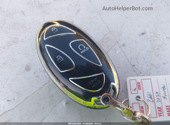 KMHM24AA3RA070296 2024 HYUNDAI IONIQ 6 White Առջևի վահանակի տեսք