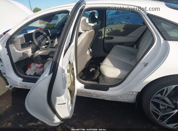KMHM34AA0RA073928 2024 HYUNDAI IONIQ 6 White Widok naklejki z numerem VIN