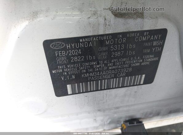 KMHM34AA0RA073928 2024 HYUNDAI IONIQ 6 White Widok komory silnika