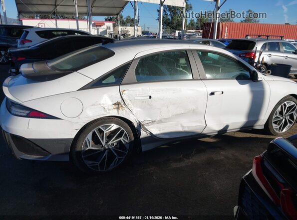 KMHM34AA2SA083267 2025 HYUNDAI IONIQ 6 White უკანა სალონის ხედი