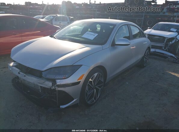 KMHM34AA3RA080064 2024 HYUNDAI IONIQ 6 Silver Առջևի ձախ երեք քառորդ տեսարան