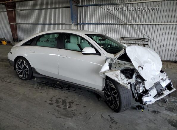KMHM34AA9RA073927 2024 HYUNDAI IONIQ White Front right