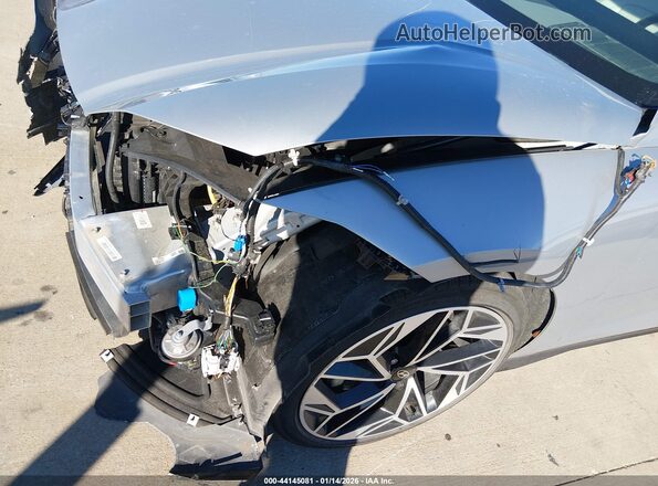 KMHM34AC5RA075661 2024 HYUNDAI IONIQ 6 Silver Widok z przodu