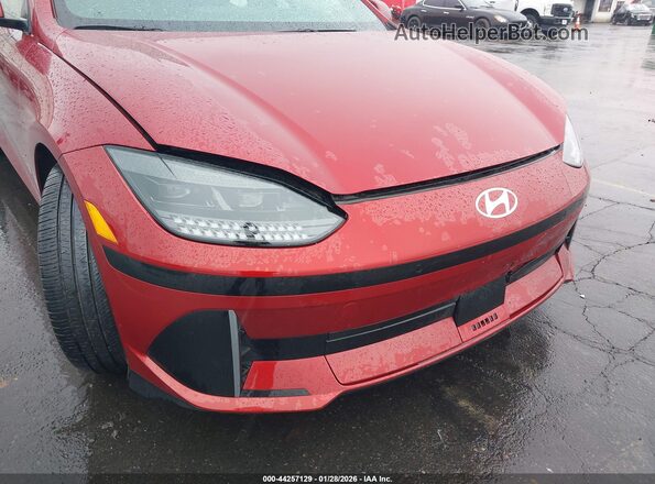 KMHM34AC6PA023629 2023 HYUNDAI IONIQ 6 Red Widok z przodu