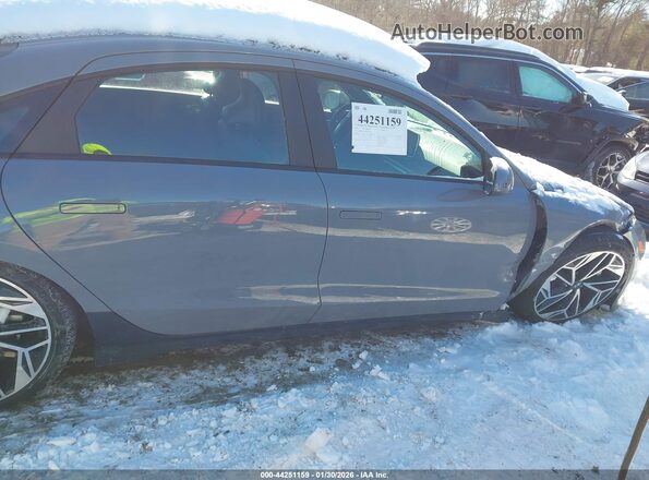 KMHM34ACXRA076479 2024 HYUNDAI IONIQ 6 Gray Rear interior view