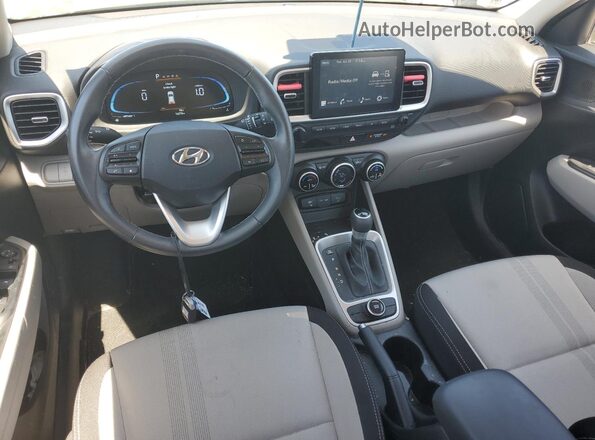 KMHRC8A31RU331984 2024 HYUNDAI VENUE Green Dashboard view
