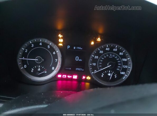 KMHRC8A32NU206258 2022 HYUNDAI VENUE White Հետևի նստատեղերի տեսք