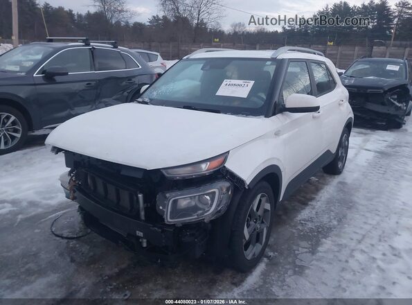 KMHRC8A32NU206258 2022 HYUNDAI VENUE White Առջևի ձախ երեք քառորդ տեսարան