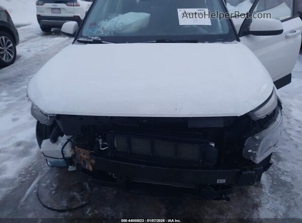 KMHRC8A32NU206258 2022 HYUNDAI VENUE White Հետևի տեսք