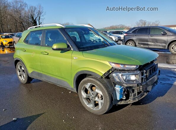 KMHRC8A34PU256615 2023 HYUNDAI VENUE Green Delantero derecho