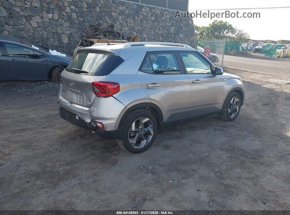 KMHRC8A34RU329565 2024 HYUNDAI VENUE Silver Rear right