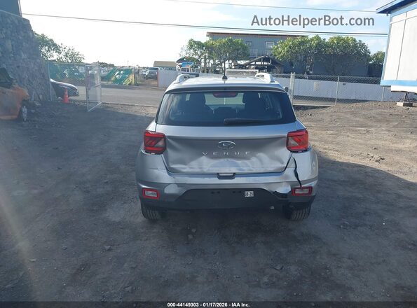 KMHRC8A34RU329565 2024 HYUNDAI VENUE Silver Front view