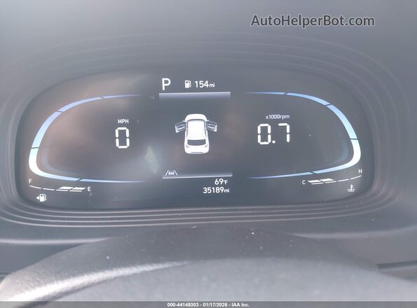 KMHRC8A34RU329565 2024 HYUNDAI VENUE Silver 