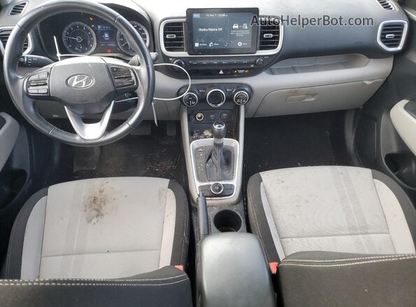 KMHRC8A36MU063927 2021 HYUNDAI VENUE White Widok deski rozdzielczej