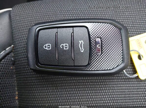 KMHRC8A36SU394133 2025 HYUNDAI VENUE Gray Widok deski rozdzielczej