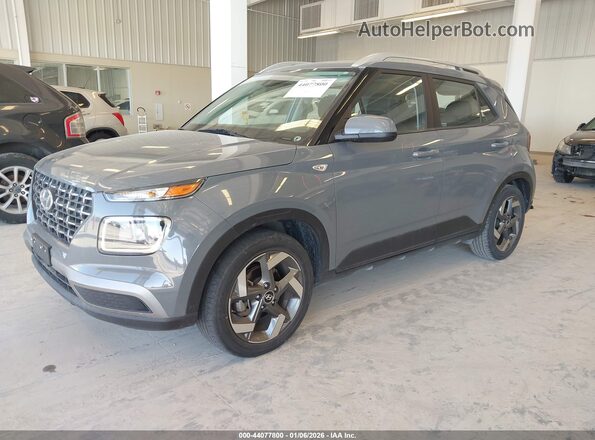 KMHRC8A37MU114285 2021 HYUNDAI VENUE Gray წინა მარცხენა ხედი სამი მეოთხედიდან