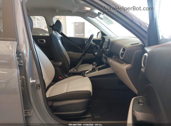 KMHRC8A37MU114285 2021 HYUNDAI VENUE Gray წინა სალონის ხედი