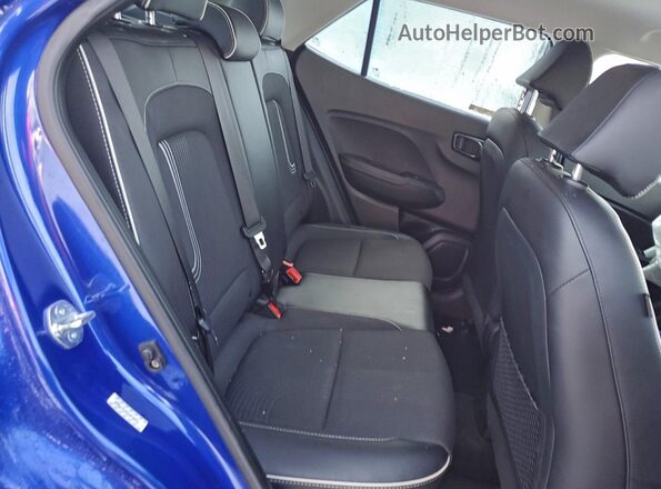 KMHRC8A39PU278609 2023 HYUNDAI VENUE Blue Widok wnętrza z tyłu