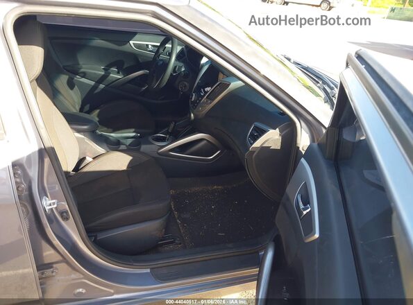 KMHTC6AD3GU289026 2016 HYUNDAI VELOSTER Серый Вид салона спереди