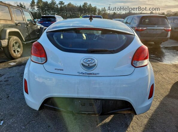KMHTC6AD8GU267507 2016 HYUNDAI VELOSTER White უკანა ხედი