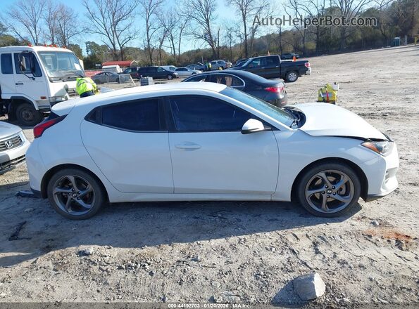 KMHTG6AF9KU009057 2019 HYUNDAI VELOSTER White Вид задньої частини салону