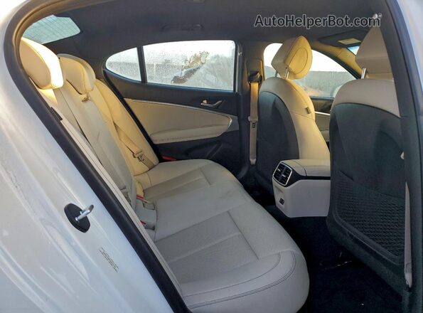 KMTG34SC8RU140289 2024 GENESIS G70 White 