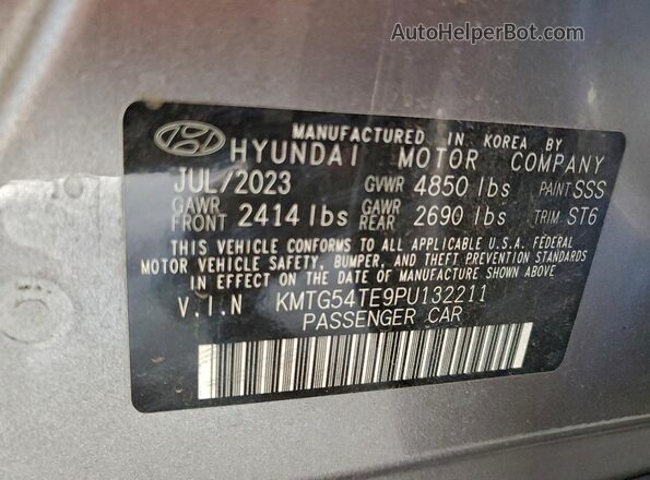 KMTG54TE9PU132211 2023 GENESIS G70 Серый Вид наклейки с VIN-кодом