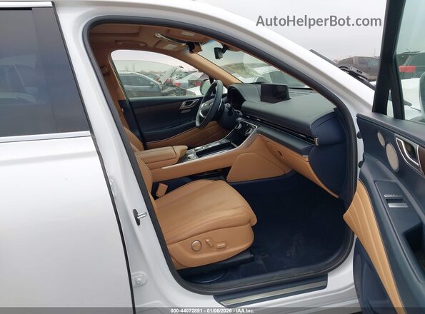 KMUHCESC8MU068671 2021 GENESIS GV80 White Front interior view