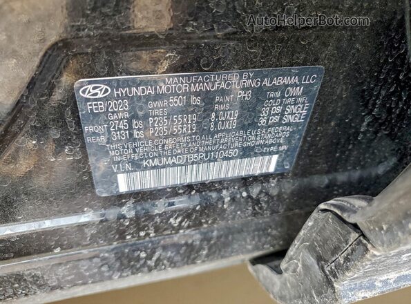 KMUMADTB5PU110450 2023 GENESIS GV70 Black Vista del compartimento del motor