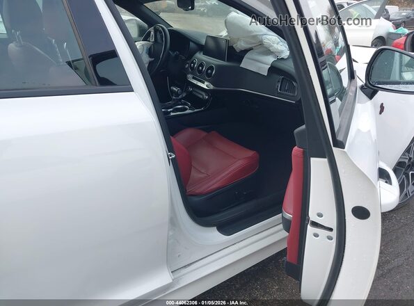 KNAE15LA8L6076715 2020 KIA STINGER White Սալոնի դիմացի տեսք