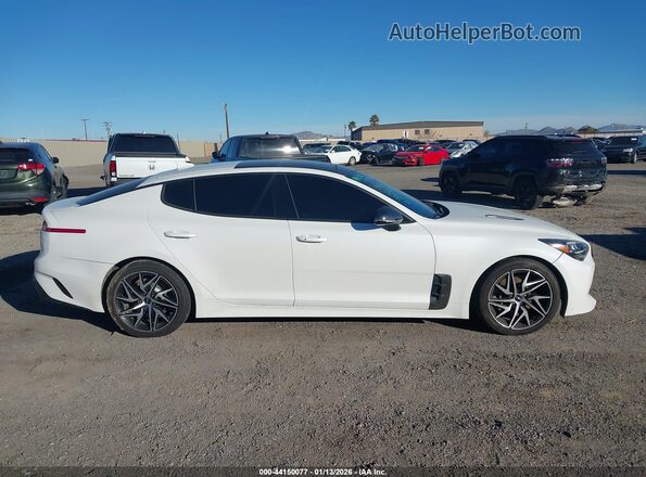 KNAE35LD1N6116771 2022 KIA STINGER Белый Вид задней части салона