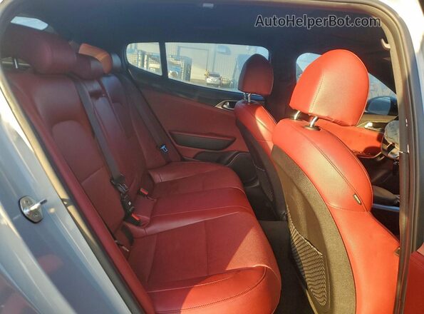 KNAE45LC0N6110593 2022 KIA STINGER Gray Vista de los asientos traseros