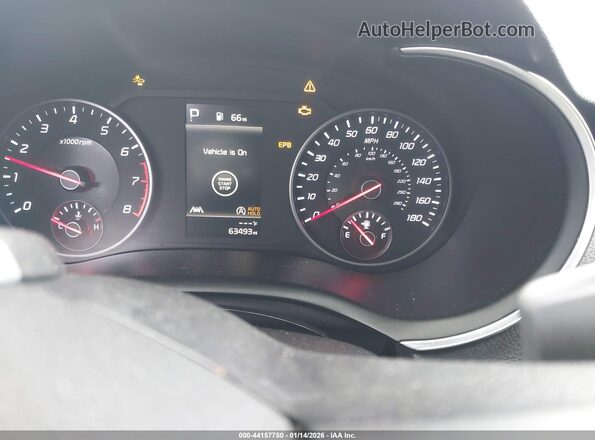 KNAE45LC8N6100183 2022 KIA STINGER Red Widok tylnych siedzeń