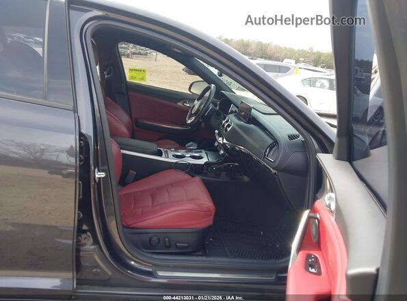 KNAE55LC8P6124399 2023 KIA STINGER Black Vista interior delantera