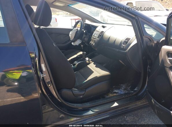 KNAFK5A82J5773706 2018 KIA FORTE Blue Front interior view