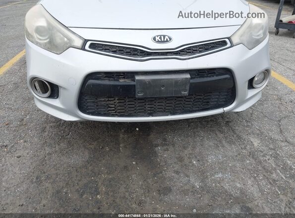 KNAFX6A81G5597697 2016 KIA FORTE KOUP Серебряный Вид задней части салона