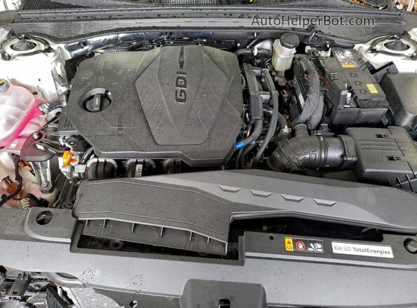 KNAG64J77T5418981 2026 KIA K5 White Вид задньої частини салону