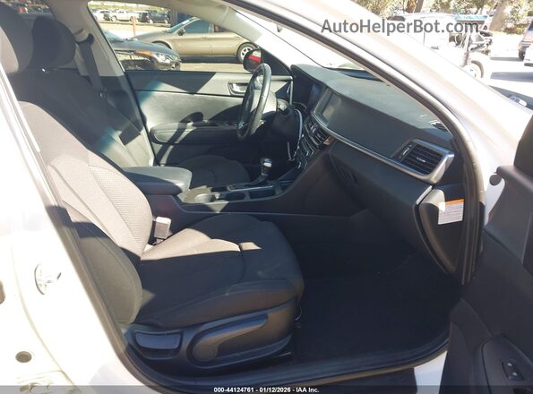KNAGT4LE6J5024342 2018 KIA OPTIMA HYBRID White Widok wnętrza z przodu