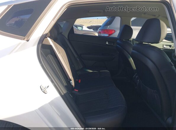 KNAGU4LE0H5018124 2017 KIA OPTIMA HYBRID White VIN კოდის სტიკერის ხედი