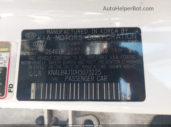 KNALB4J10H5073225 2017 KIA CADENZA White 