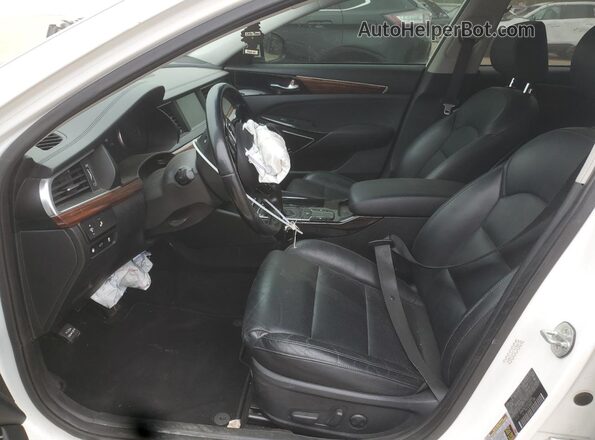 KNALB4J10K5150859 2019 KIA CADENZA Белый Вид салона спереди