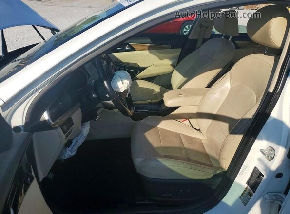 KNALB4J17H5086117 2017 KIA CADENZA White 