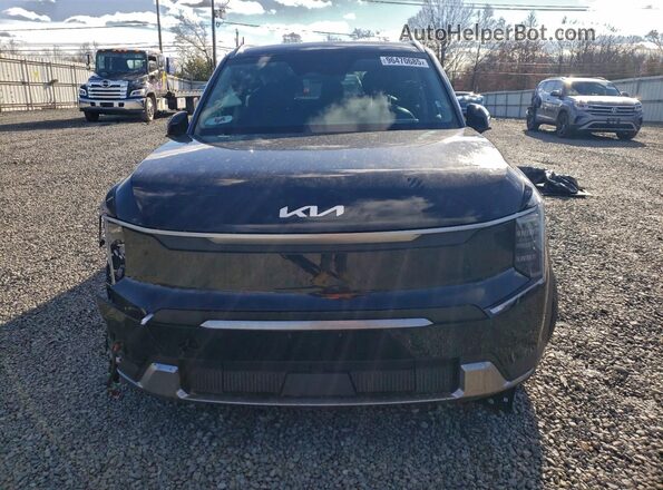 KNDAFFS53R6023281 2024 KIA EV9 Black Front view